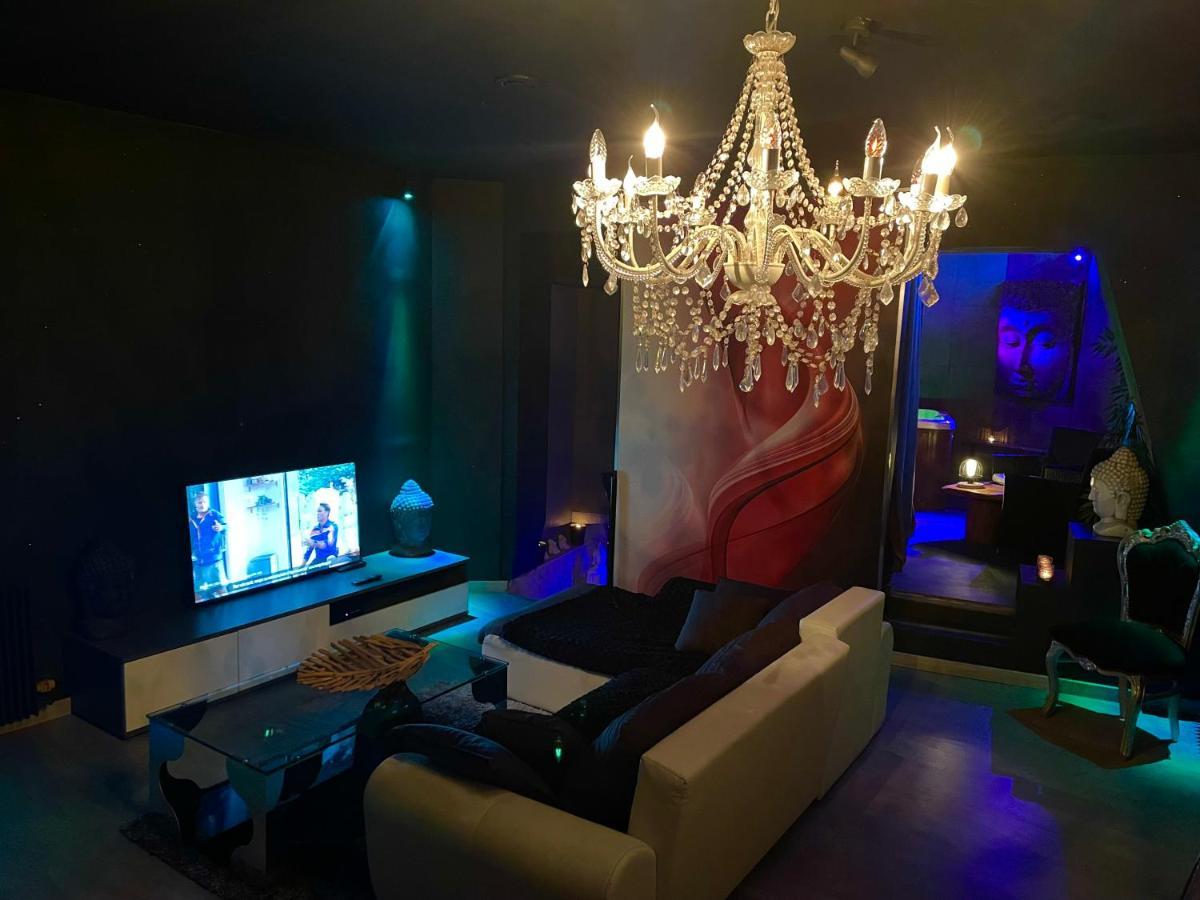 Loveroom21